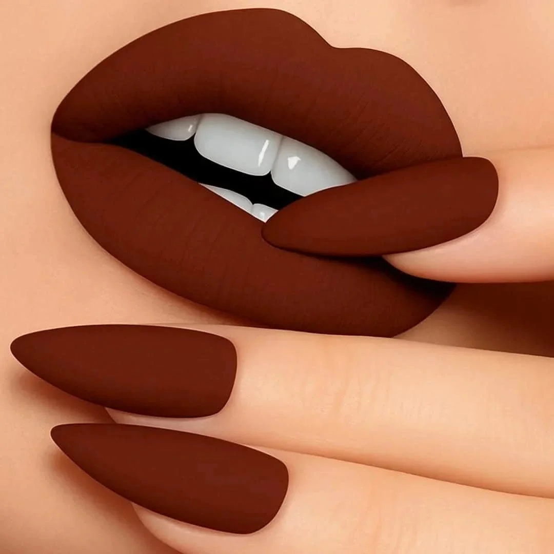 Kawowe marzenia na paznokciach