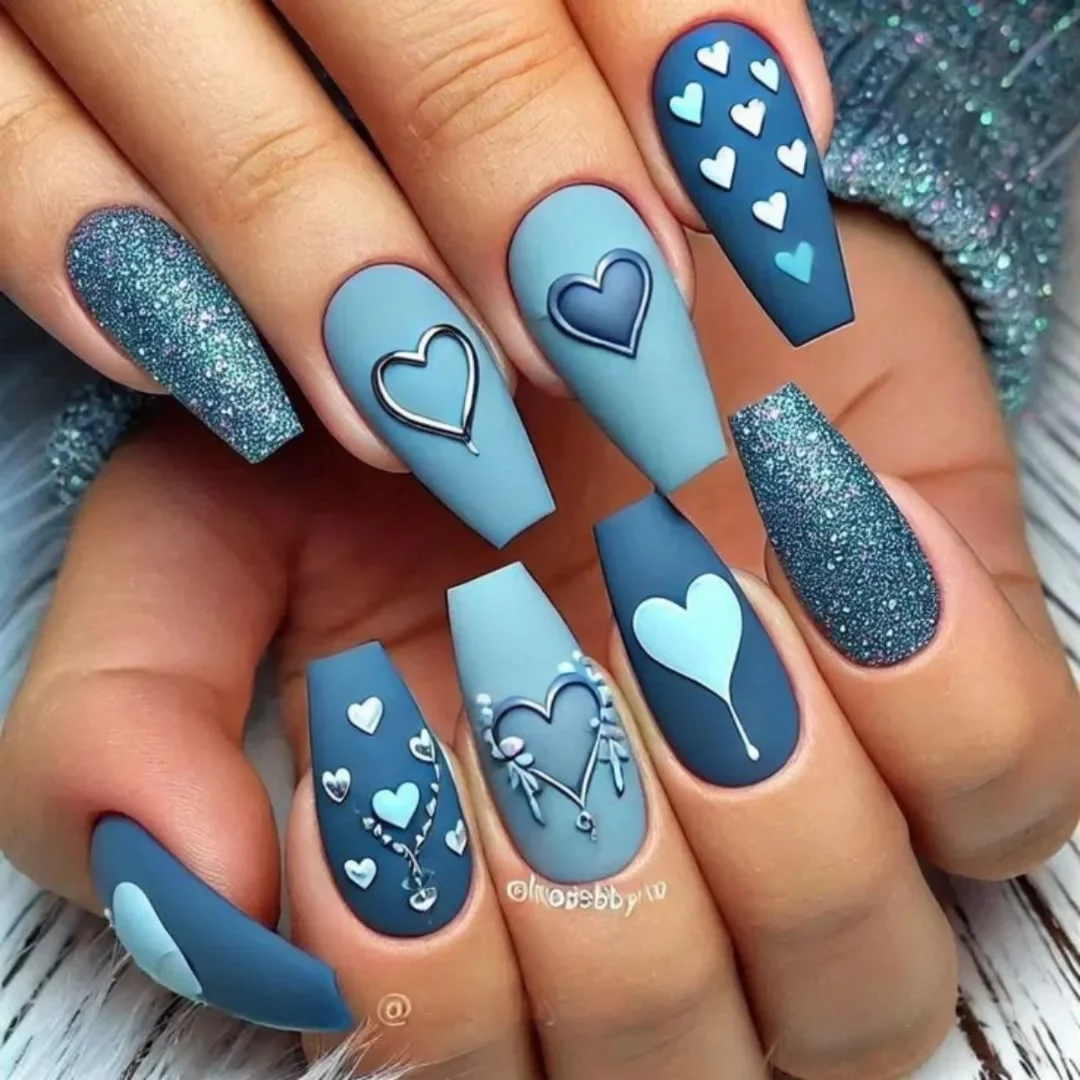 Magia błękitu: manicure, który kradnie serca