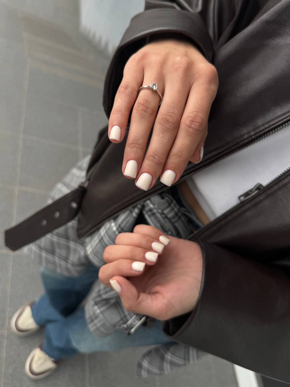 Krótki kwadrat mleczna biel jednolity Indigo Nails