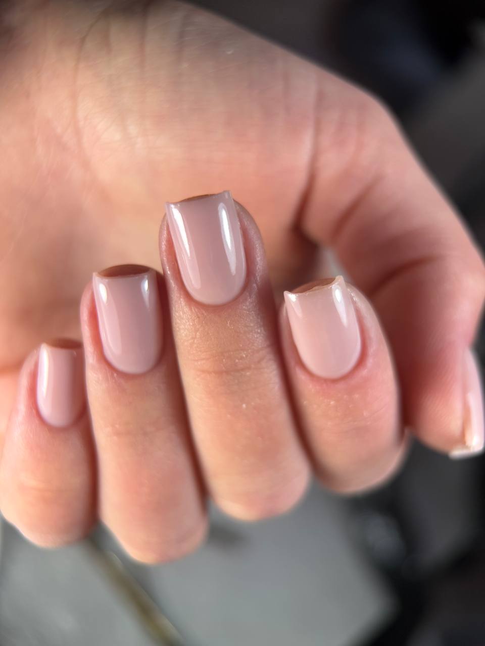 Krótki squoval brudny róż jednolity Indigo Nails