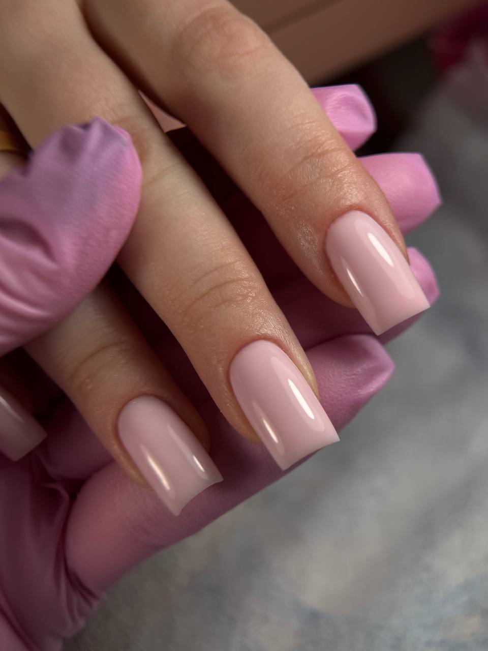 Długi kwadrat mleczny róż jednolity Indigo Nails salon