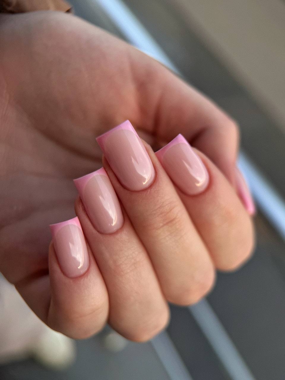 Długi kwadrat french różowy tips Indigo Nails
